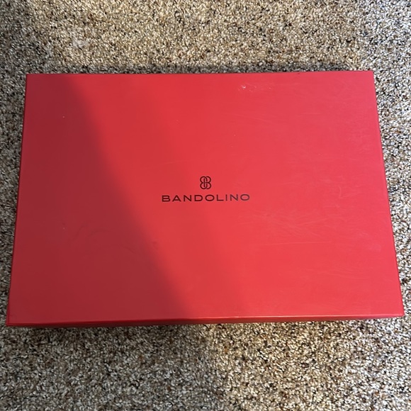 NWT Bandolino gold purse with large cream color scarf gift set - Picture 4 of 4